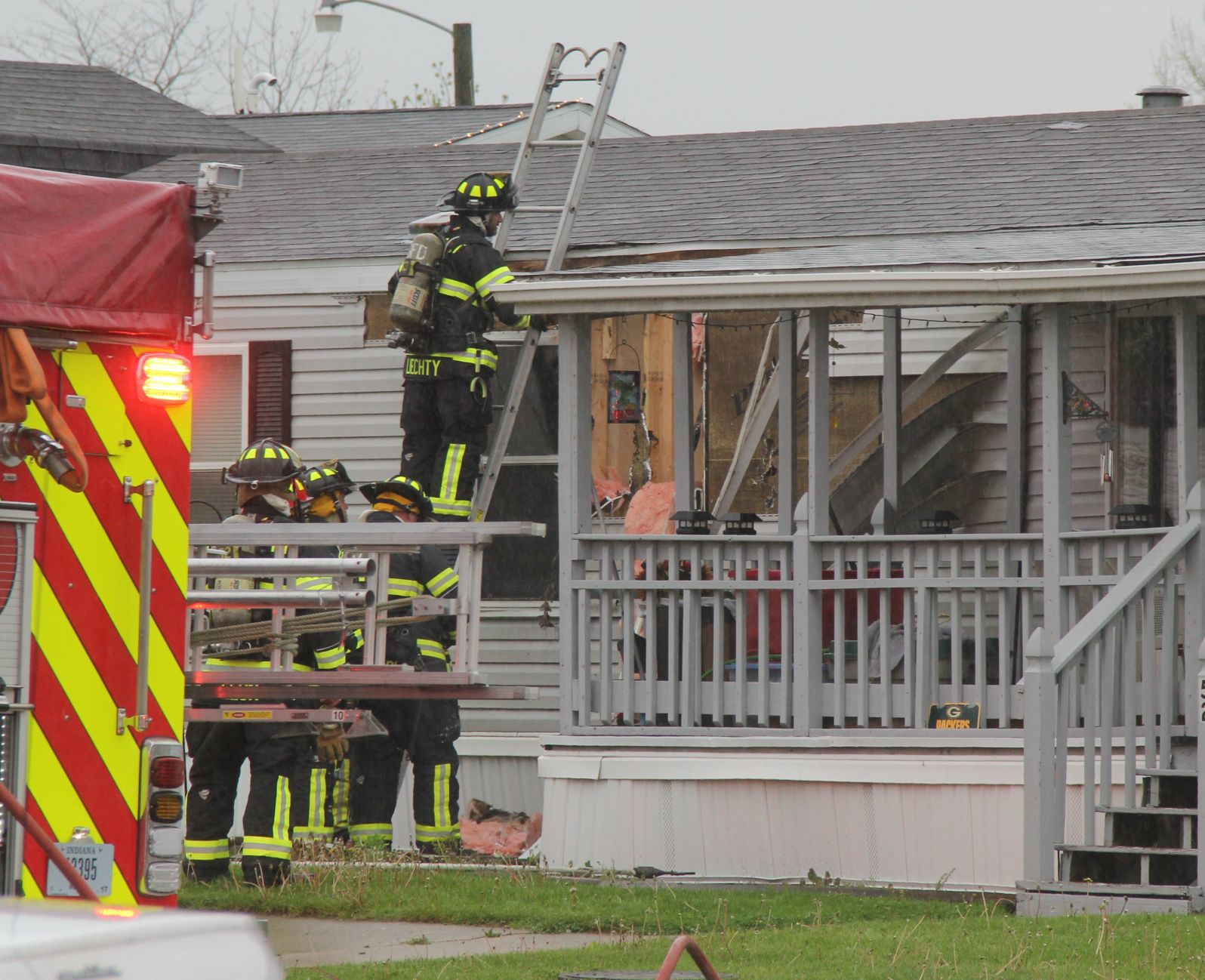 Lightning strike damages Garrett mobile home